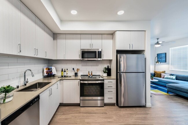 Building Photo - LVB