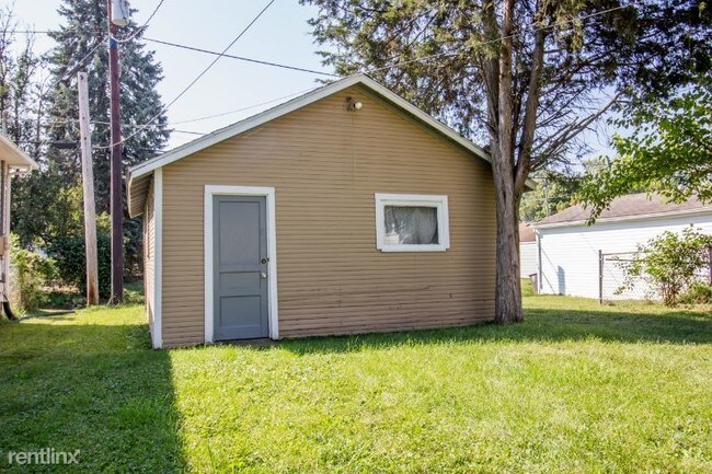 Building Photo - 2 br, 1 bath House - 2422 Dodge Ave
