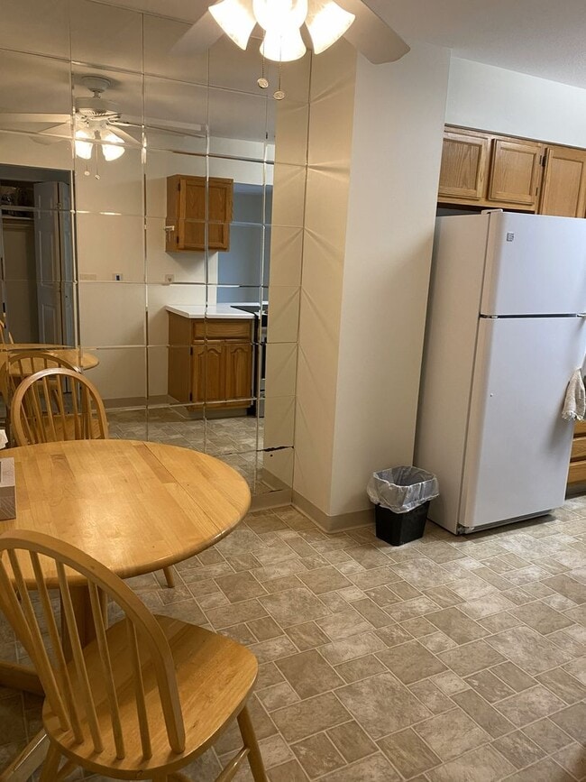 Building Photo - 101 Mitchell Cir