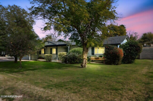 Foto del edificio - 6721 N 12th Wy