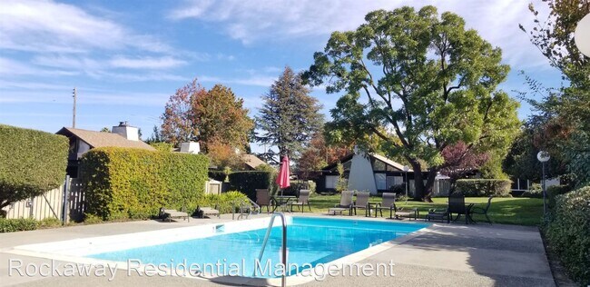 Foto del edificio - 2 br, 2 bath House - 43 Gladys Ave.