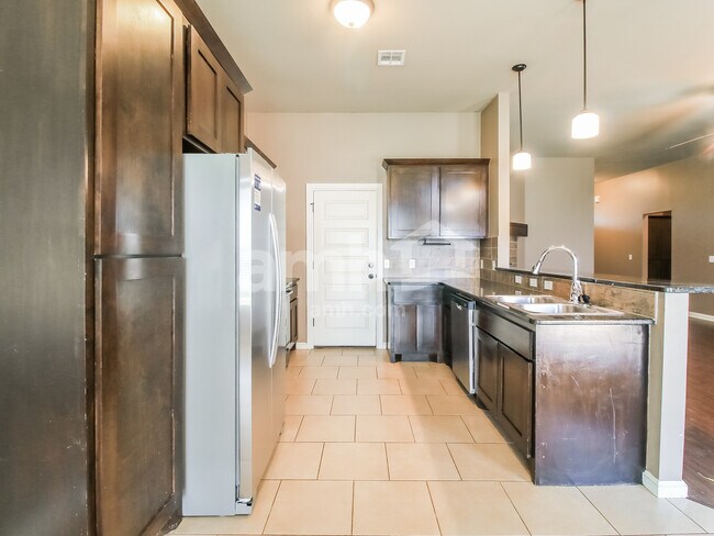 Foto del edificio - 11728 SW 22nd Terrace