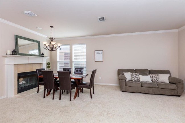 Foto del edificio - 2349 Clairborne Dr