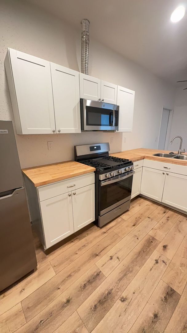 Building Photo - 13141 High Crest Rd