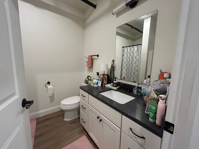 Interior Photo - 2577 Downer