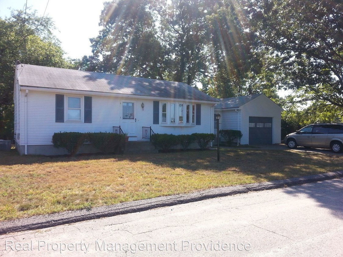Primary Photo - 110 Armory Dr