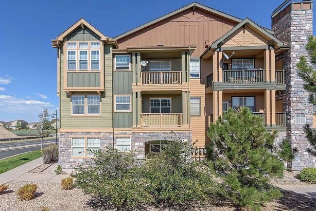 Building Photo - This immaculate 2-bedroom, 2-bathroom cond...