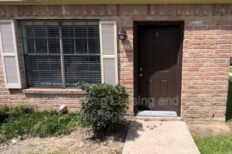 85 E Caldwood Dr Unit Apt 4, Beaumont, TX 77707 Condo for Rent in Beaumont, TX