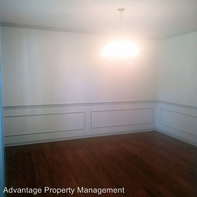 Building Photo - 4 br, 2 bath House - 4621 Craigmont Ave.