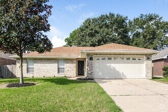 Building Photo - 3030 Hummingbird Ln