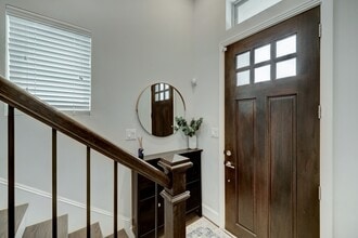 Building Photo - 2231 Chenevert St