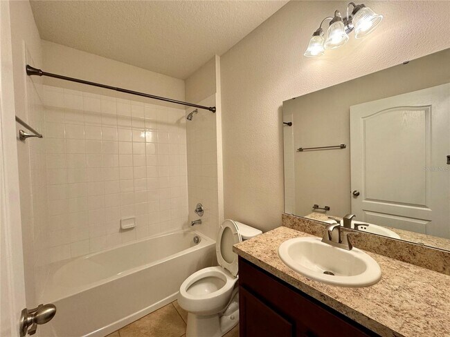 Building Photo - 287 Oleander St