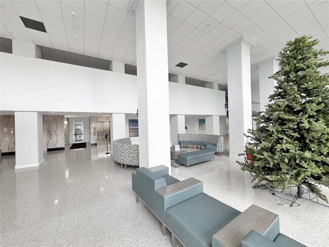 Foto del edificio - 405 N Ocean Blvd