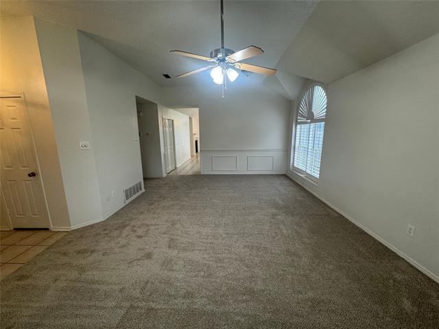 Foto del edificio - 959 Grasswood Ct