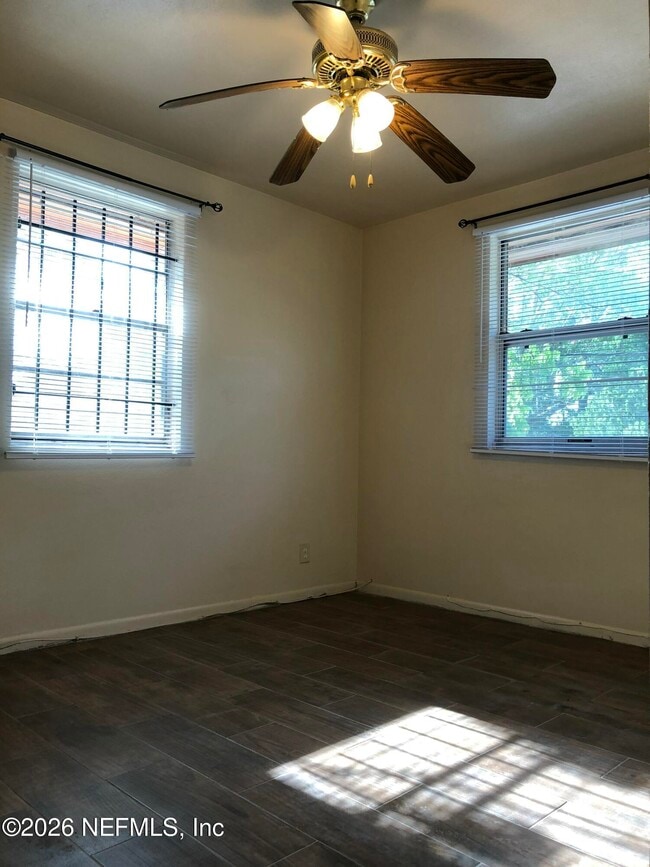 Foto del edificio - 1845 W 19th St