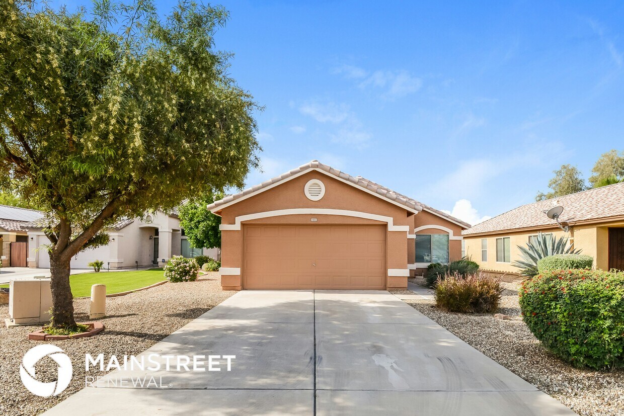 Foto principal - 15821 W Madison St