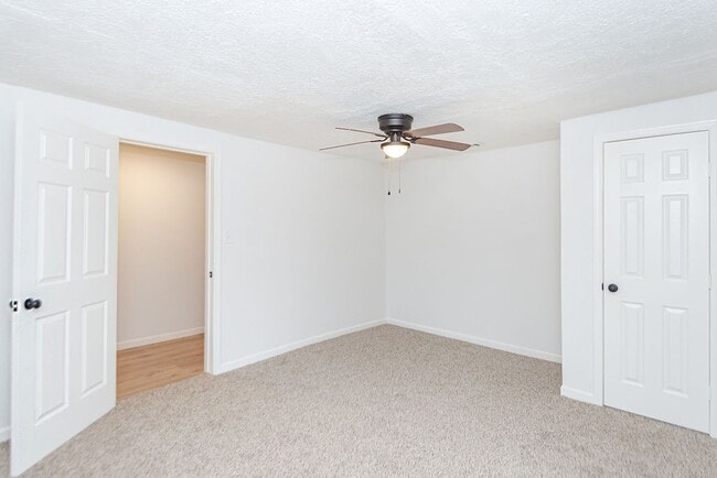 Building Photo - 2425 Fayle St