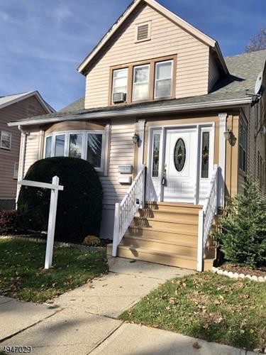 Primary Photo - 181 Burnett Ave
