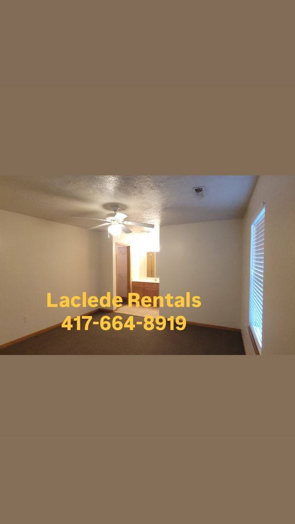 Foto del edificio - 3 BED 2  BATH DUPLEX