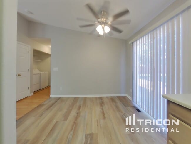 Building Photo - 5907 Poinsettia Ct