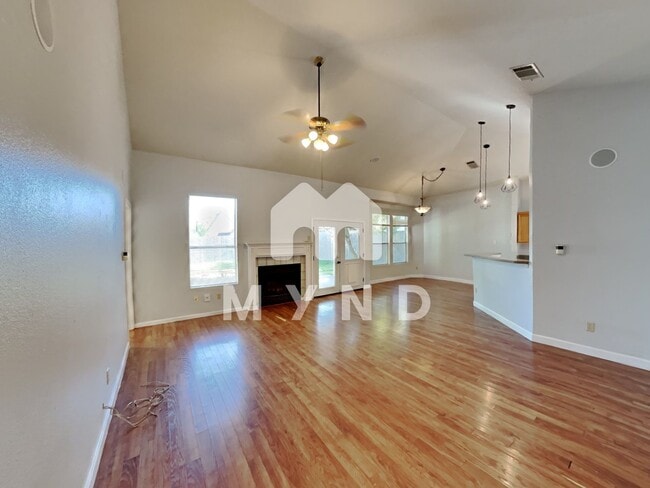 Building Photo - 14511 Sandy Side Dr