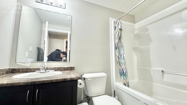 Building Photo - 931 Glasgow St