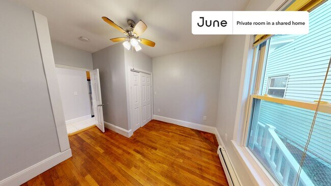 Building Photo - Room in Shared 3 bed/1 bath home