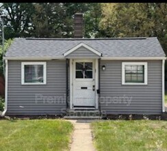 Building Photo - 319 Belteberg Rd