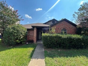 Building Photo - 11802 James Dr