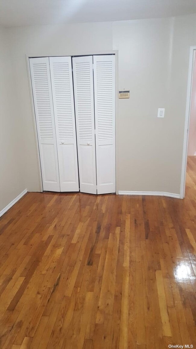 Foto del edificio - 249-30 148th Ave