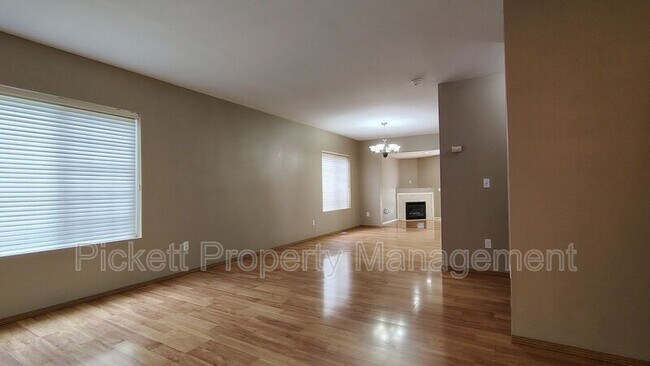 Foto del edificio - 1108 NE Beaumont Ln