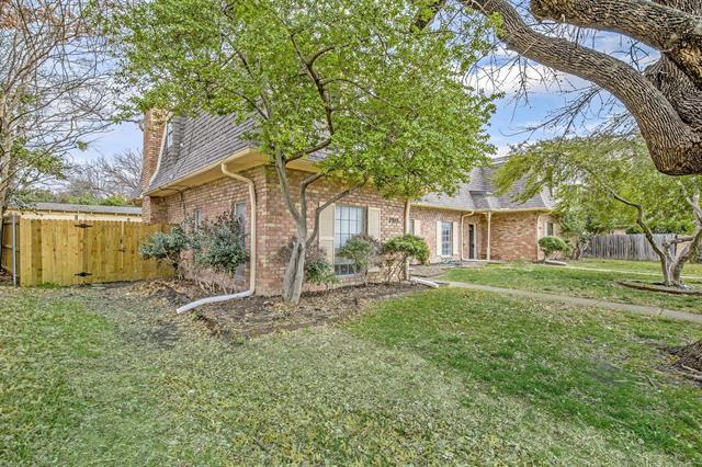 Foto del edificio - 7915 Habersham Ln