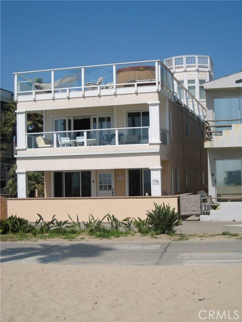 Foto del edificio - 3003 Ocean Front Walk
