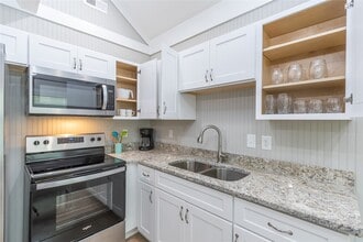 Building Photo - 1029 Smyzer