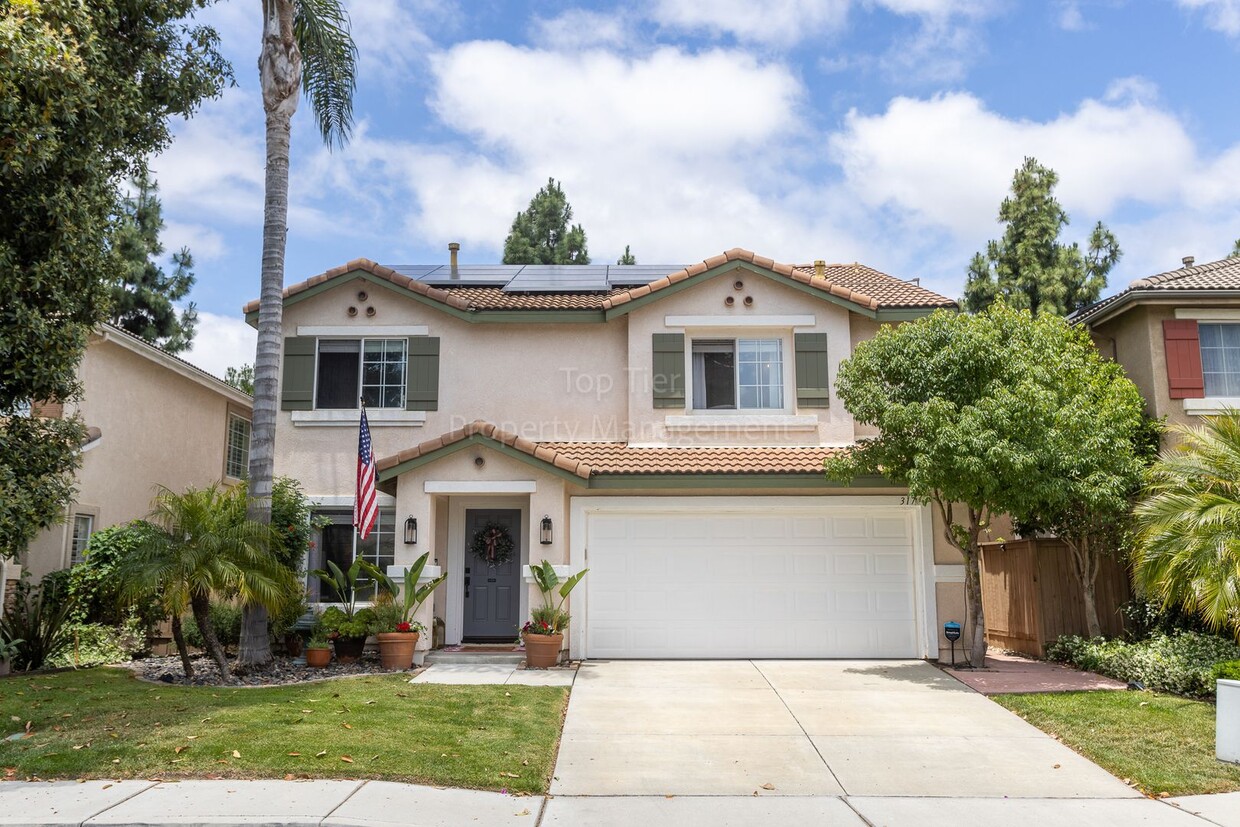 Primary Photo - Gorgeous upgraded 4 bed 2.5 bath 2,216 sqf...