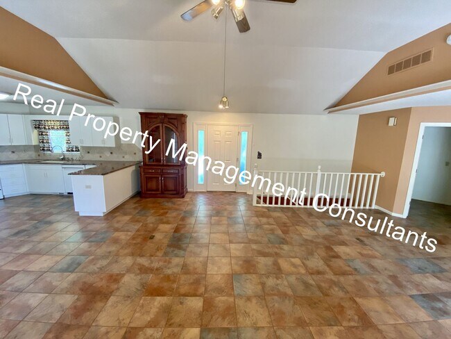 Foto del edificio - 2 Bedroom Custom Home in Liberty