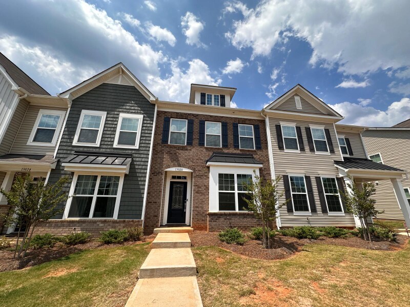 Foto principal - 13020 Cottage Crst Ln