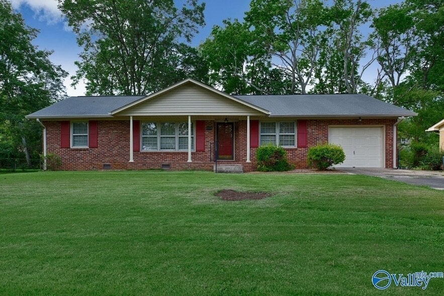 Foto principal - 2320 Rodgers Dr NE