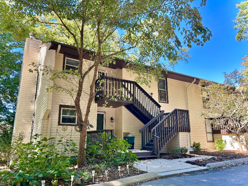 Foto principal - 174 Turnwood Ln