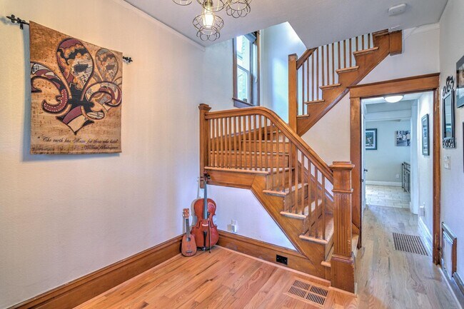 Foto del edificio - Fantastic 4 bedroom, 3 bath, 2 car garage!