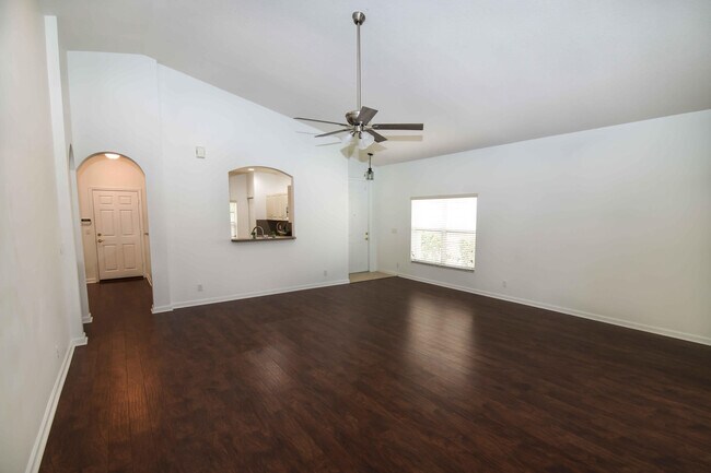Foto del edificio - 307 NW Breezy Point Loop