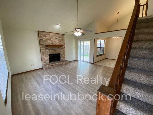 Foto del edificio - 2 story 3 bed 2.5 bath 2 car garage