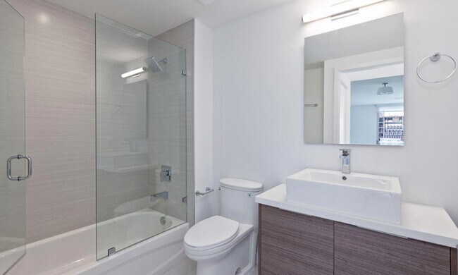 Bathroom - 1010 SW 2nd Ave