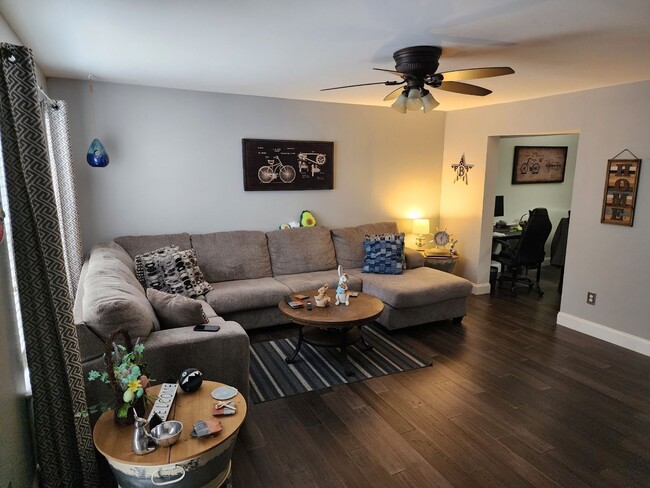 Foto del edificio - Patriot's Ridge 2 Bd / 1.5 Bth Condo With ...