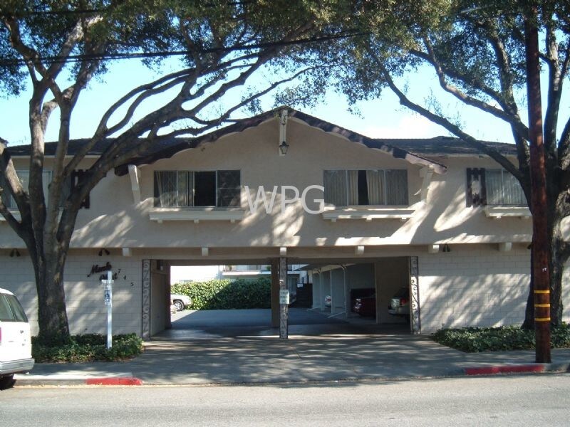 Primary Photo - 745 Menlo Ave