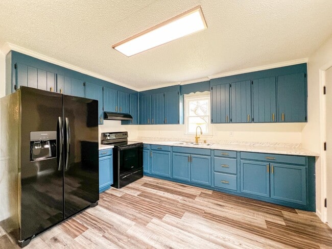 Foto del edificio - 113 Carey Ave