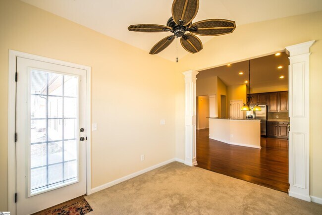 Foto del edificio - 12 Carter Run Ct