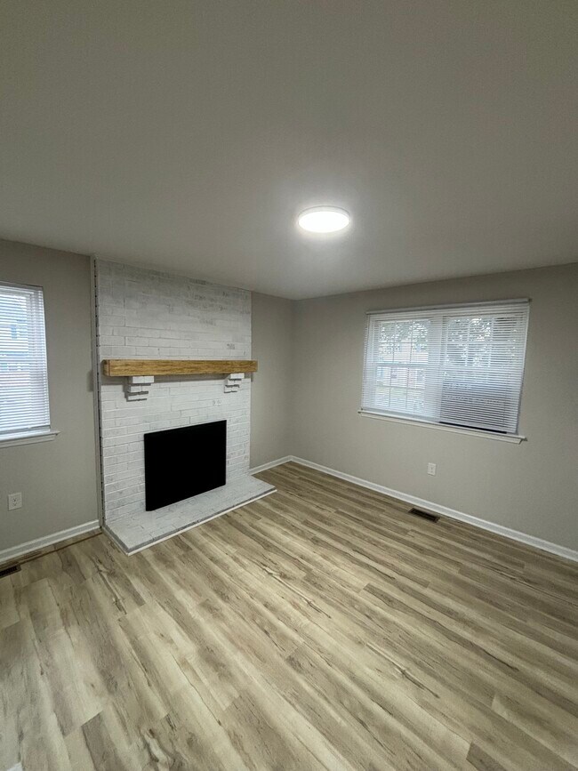 Building Photo - 3902 Walnut Ridge Dr