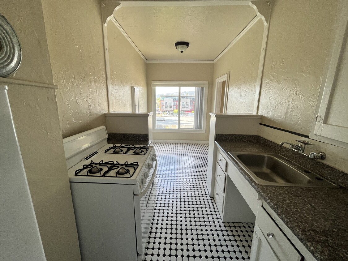 3909 Shafter Ave Unit 35, Oakland, CA 94609 Apartments in Oakland, CA