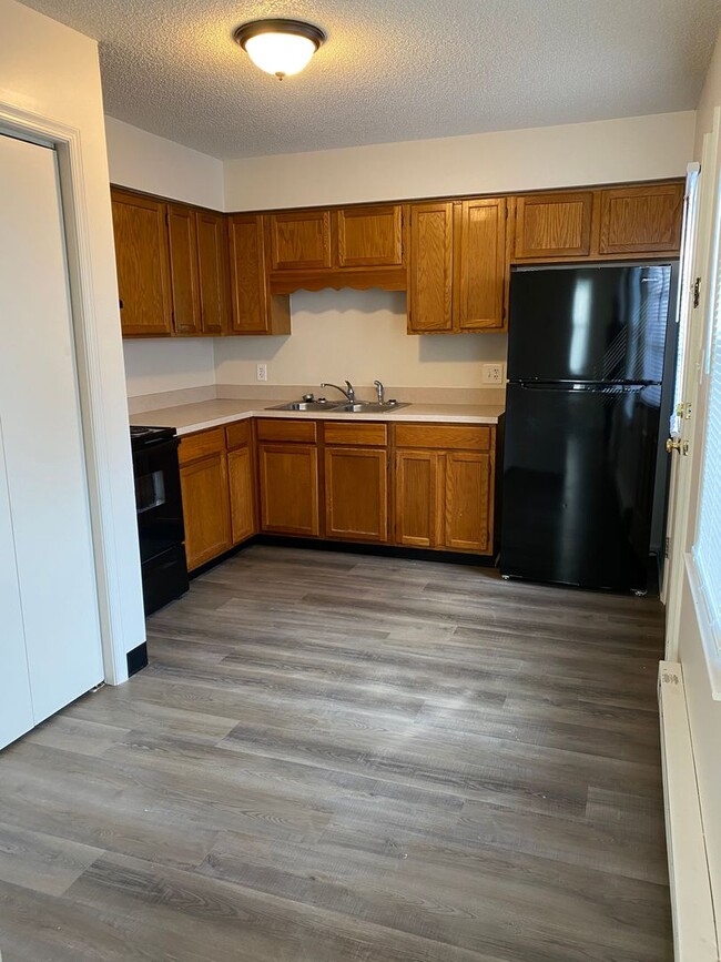 Building Photo - Nice Two Bedroom Apartment for Rent near BRCC